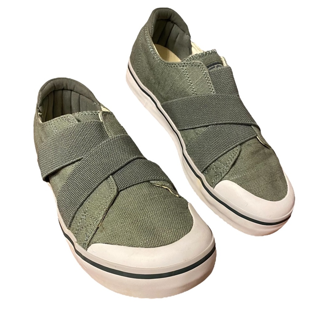 KEEN Elsa Gore Slip on Sneakers Size 7.5